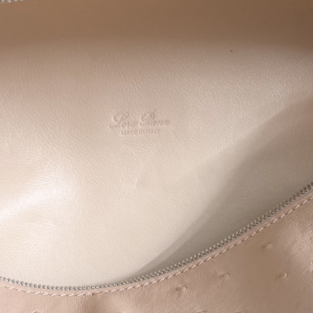 Loro Piana Extra Pocket L27 Ostrich-grained Leather 16x27x10cm