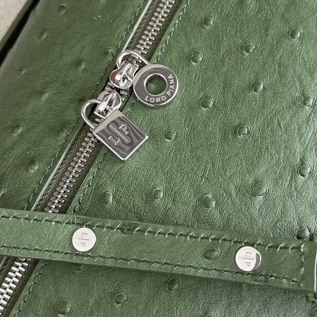 Loro Piana Extra Pocket L27 Ostrich-grained Leather 16x27x10cm