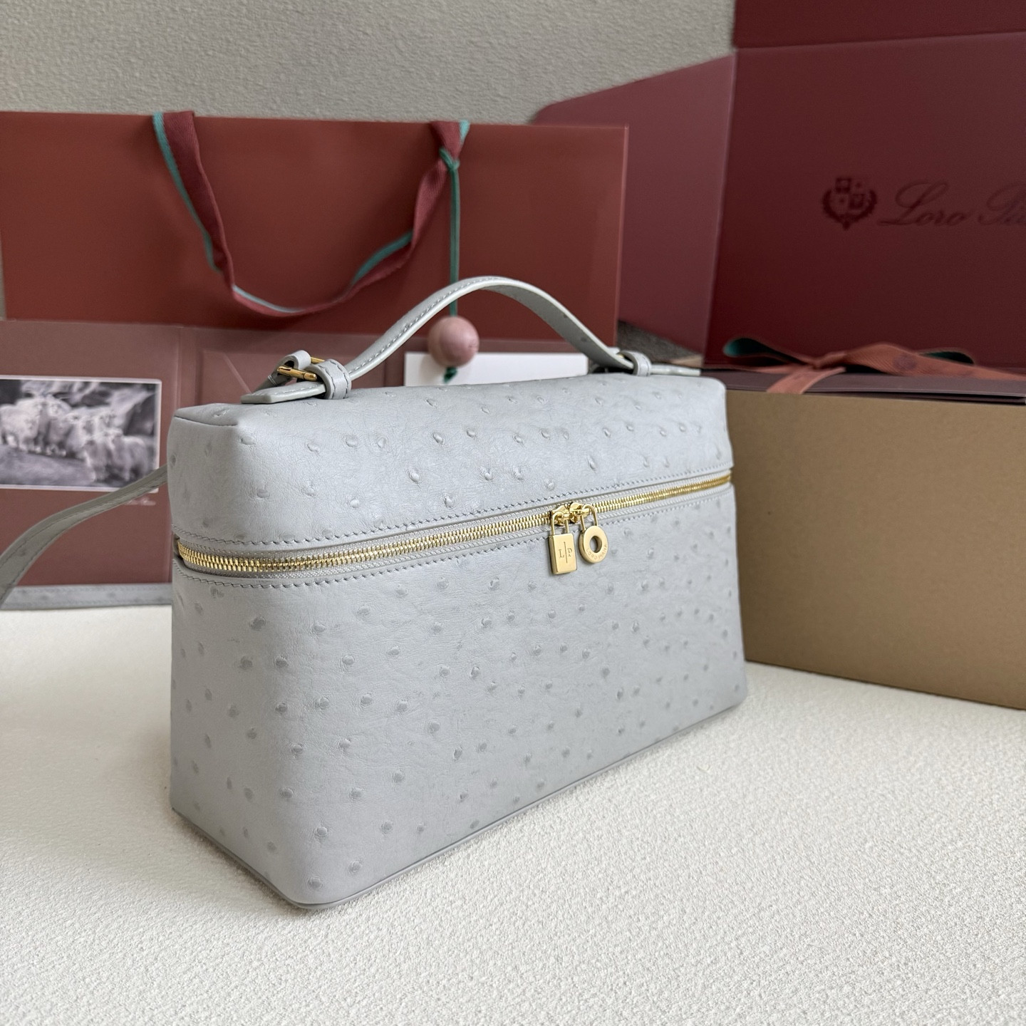 Loro Piana Extra Pocket L27 Ostrich-grained Leather 16x27x10cm