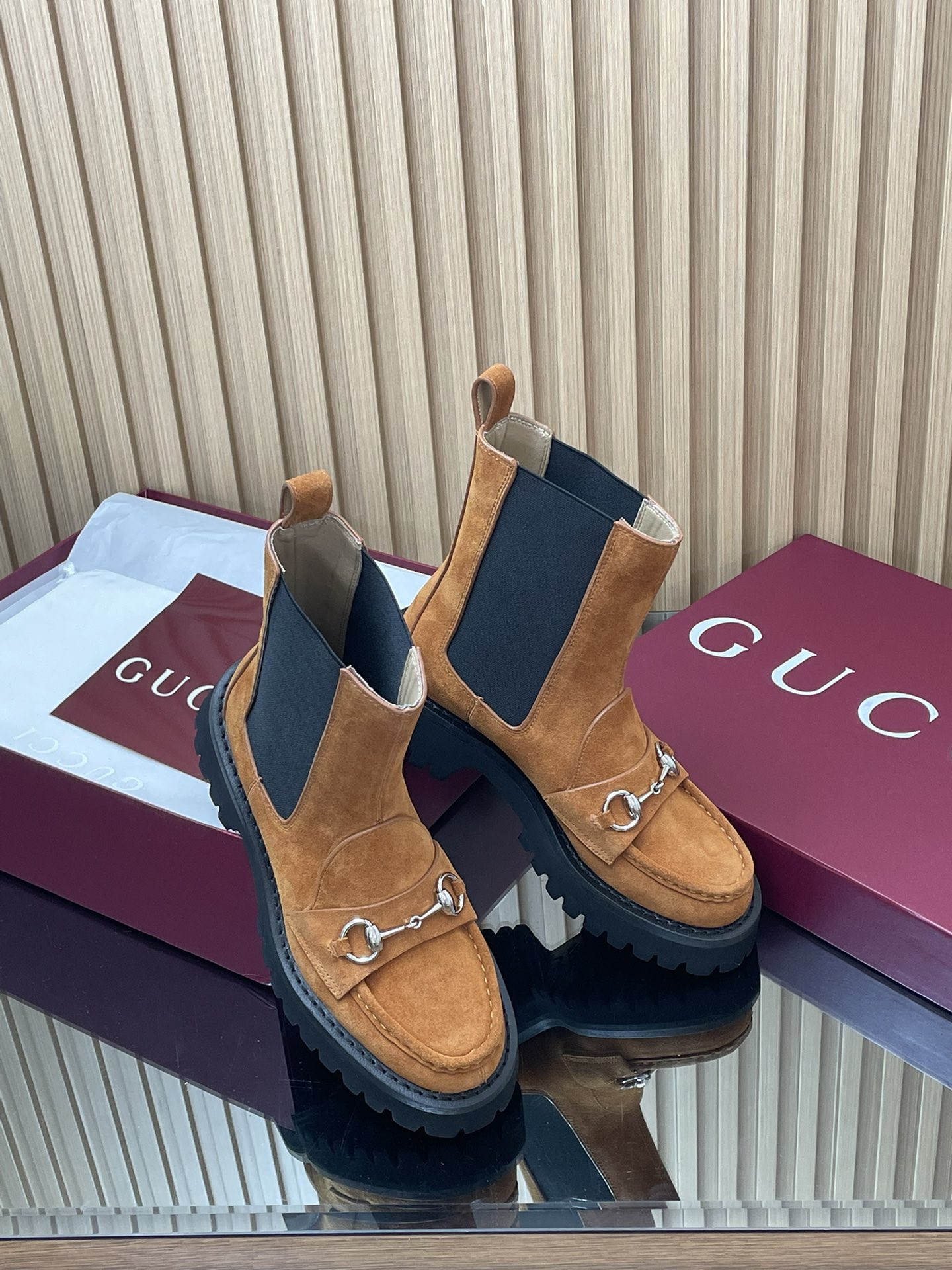 UA Gucci Women