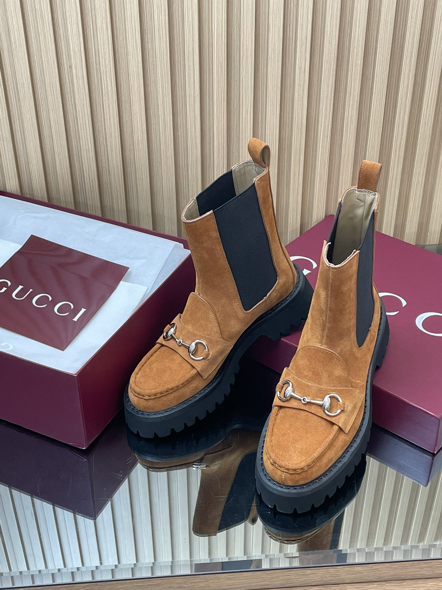 UA Gucci Women