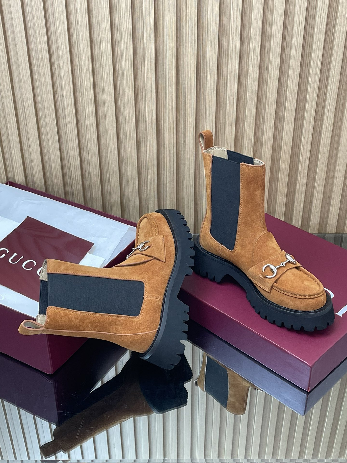 UA Gucci Women