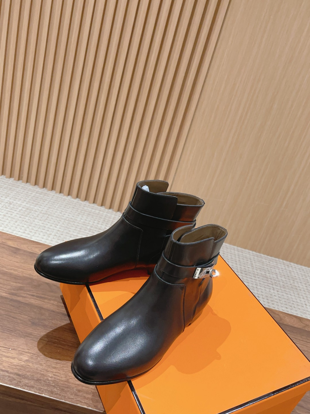 UA Hermes Neo Ankle Boot