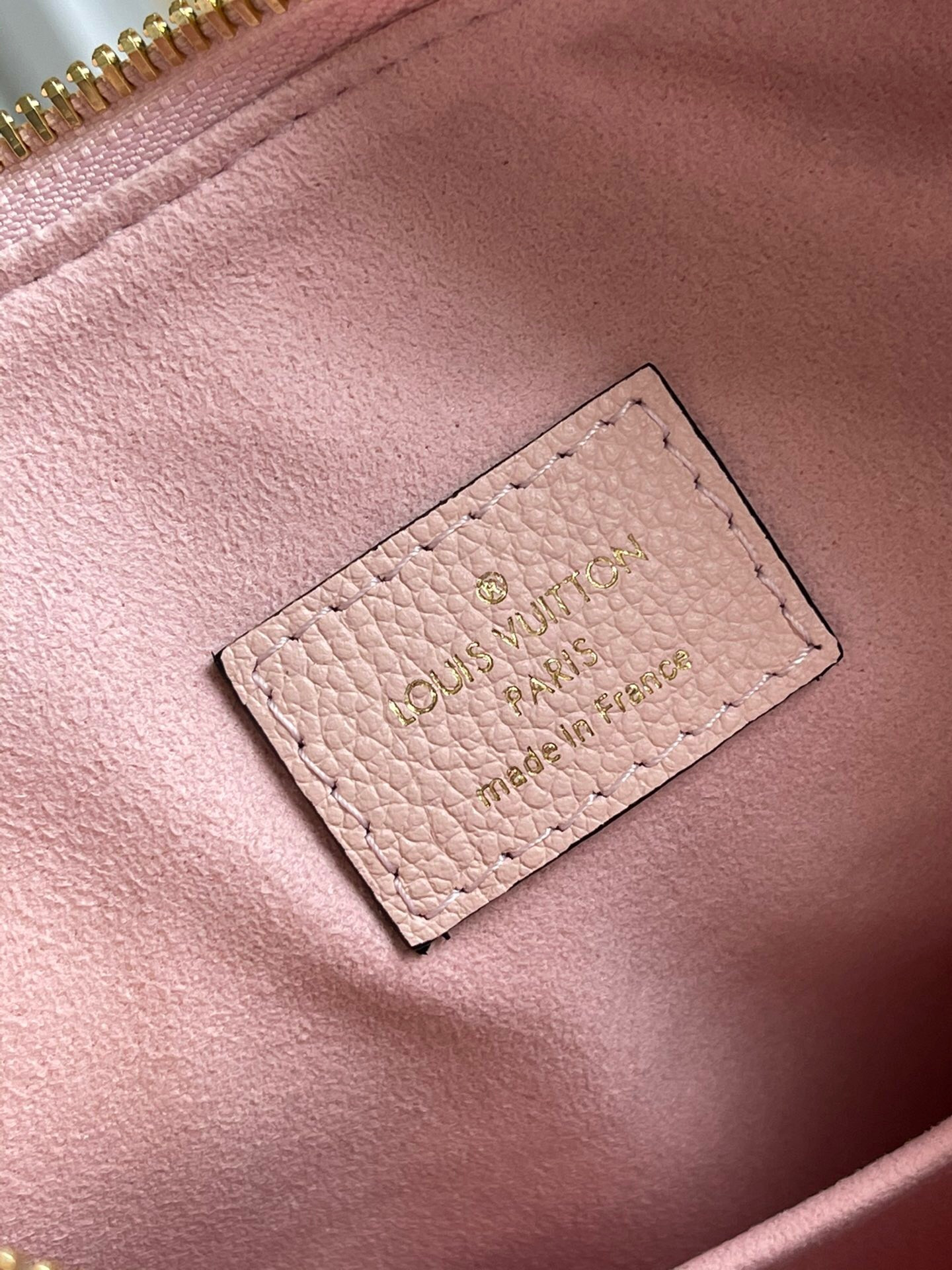 LV MARSHMALLOW M45697